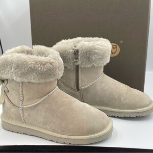 Lamo Cozy Women's Tan Shearling Boots. Suede upper. Size 6. Bows. In box-unworn.